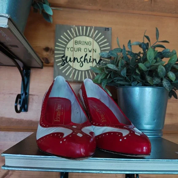 Evan Picone Vintage Leather Scalloped Spectator Pumps Red White Heels Chic Sz 5M - Picture 4 of 10